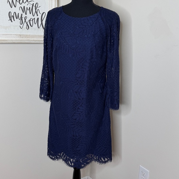 Lilly Pulitzer Dresses & Skirts - Lilly Pulitzer Rylee True Navy Lace Shift Dress Size 2